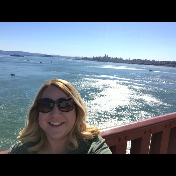 Meet your Posher, Tina - Picture 1 of 1